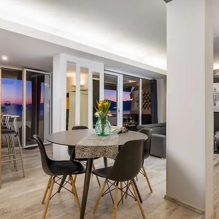 Lux Sky View Apartment *